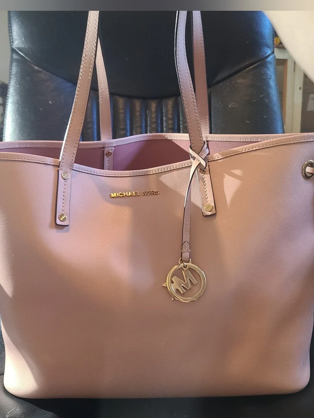 Michael Kors Jet Set Leather Pink Tote with Wristlet, EUC